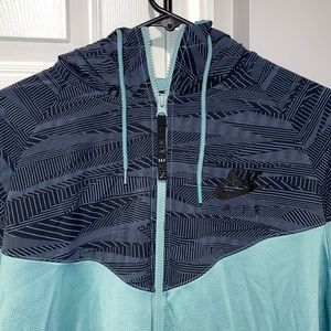 Nike Hooded Windbreaker LARGE